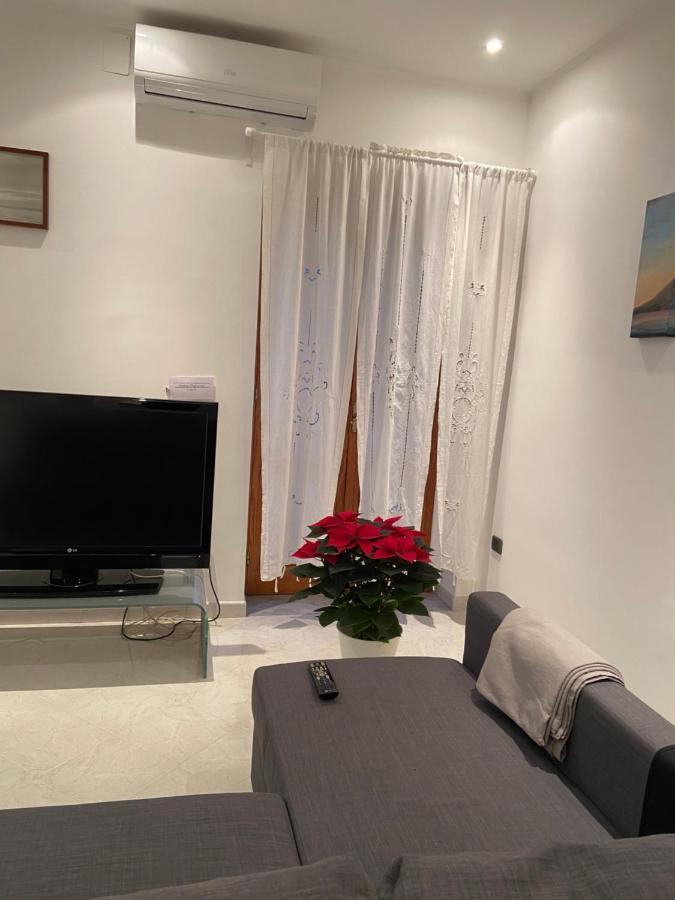 La Casa Di Giu Apartment Pozzuoli Exterior photo